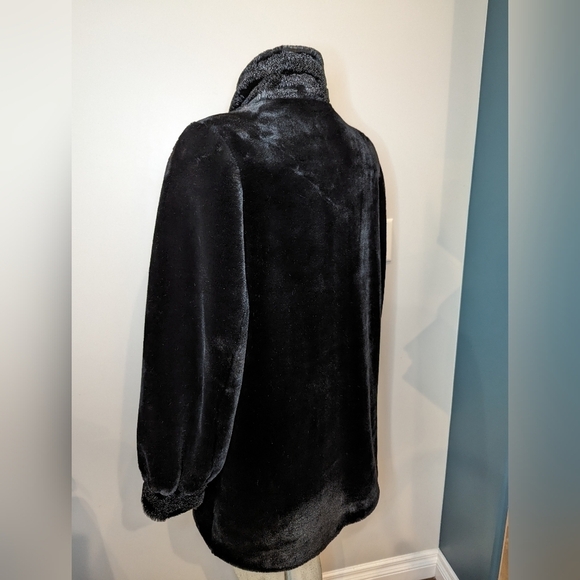 NOVELTI Black Modacrylic Luxury Cuddly Soft Faux Fur Coat. Size 5/6 P - Picture 3 of 12